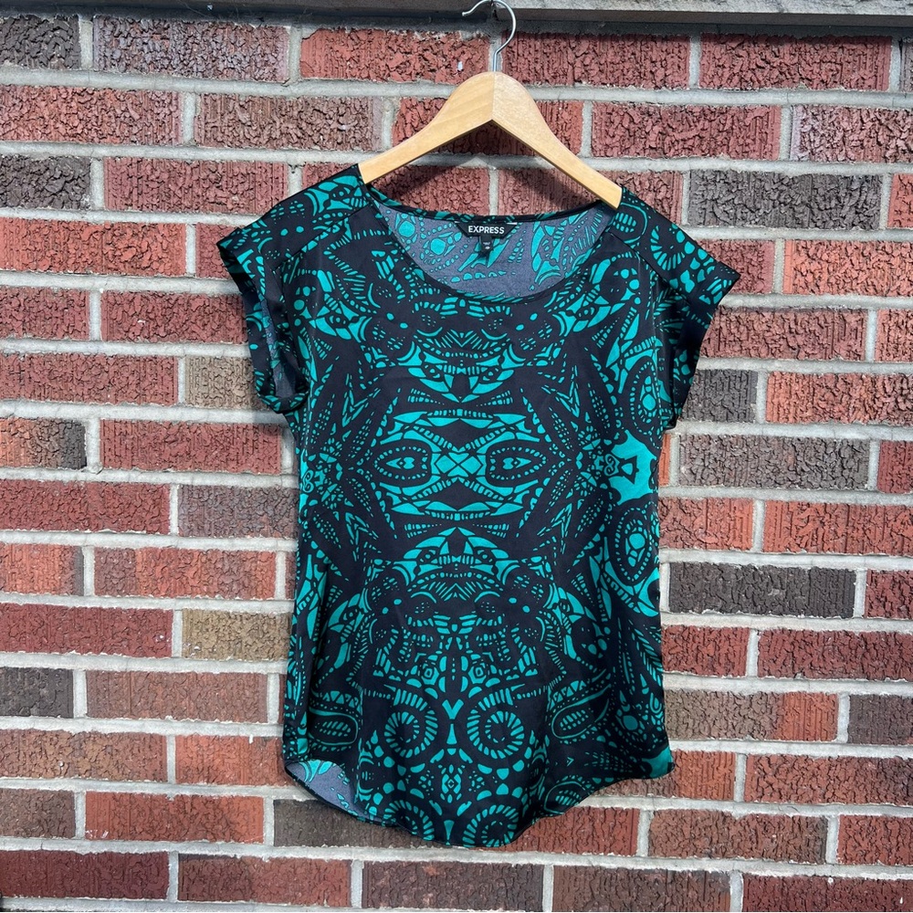 Express Green and Black Lace Cuff Sleeve Short Sleeve Blouse Top